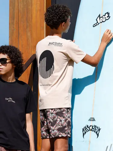 Camiseta Creative Studios