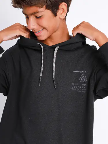 Camiseta com Capuz Malhão Tricot