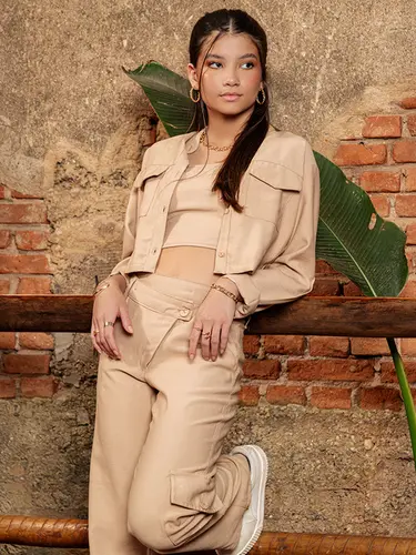 Camisa Cropped Poah Girl