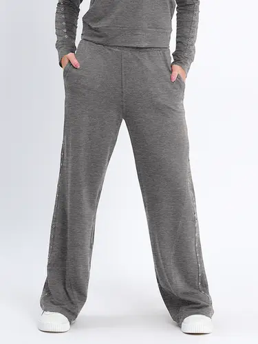 Calça Molevisco com Ilhós