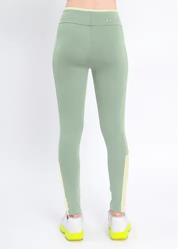 Calça Legging com Recorte Esportivo PHNH
